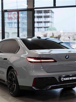 بي ام دبليو الفئة 7